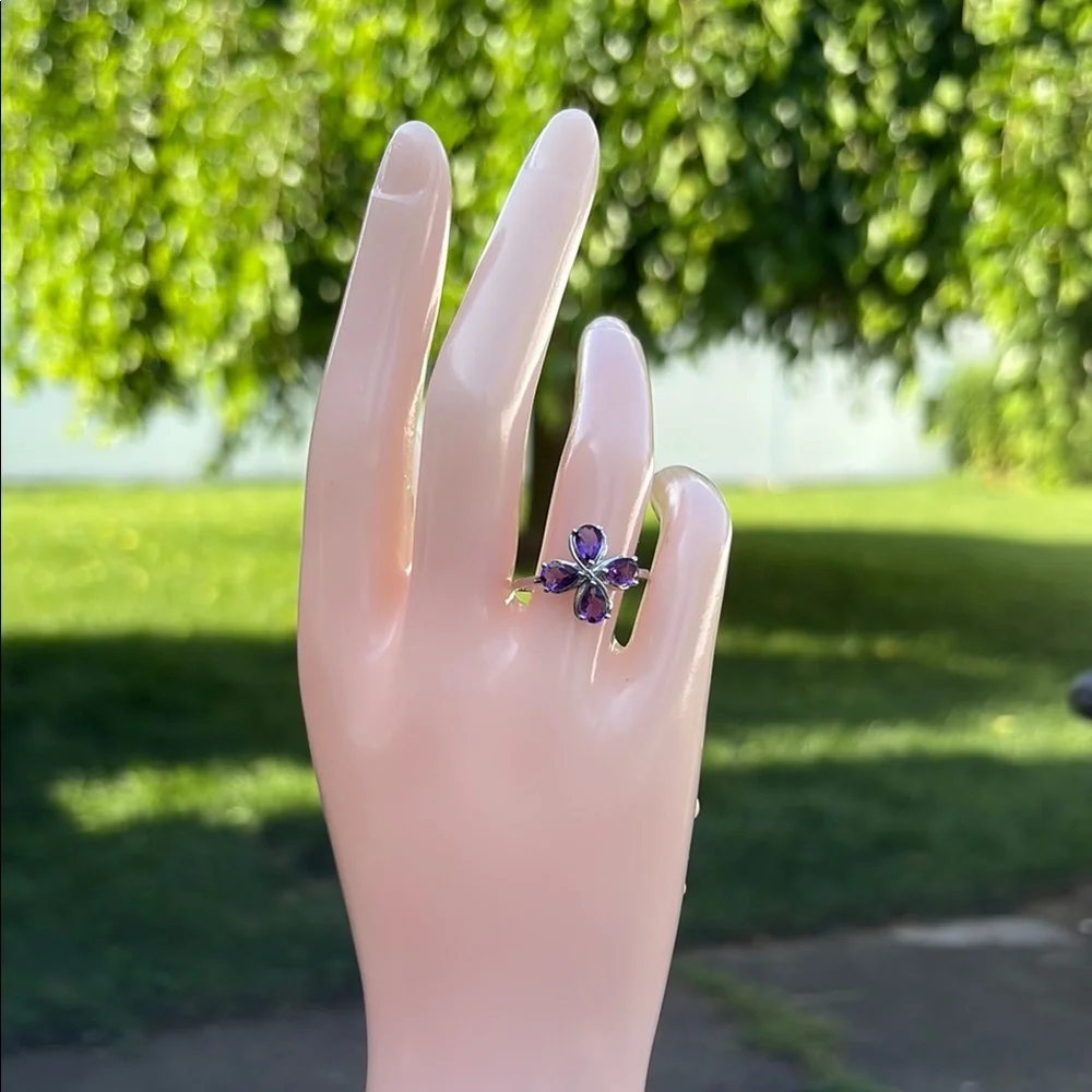 Natural 3.20 carat Genuine Amethyst Pear Cut 4-leaf clover ring Size 8